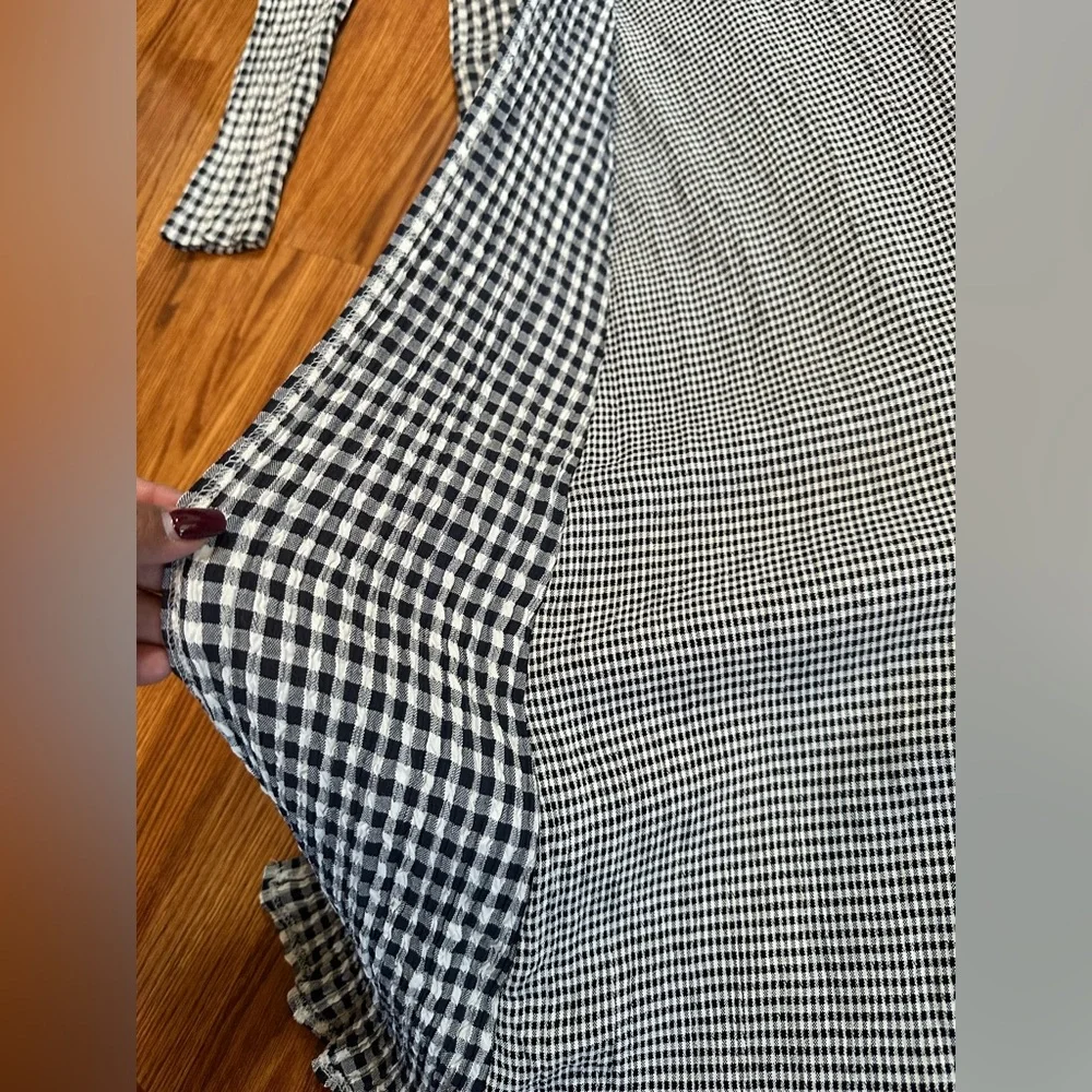 Elegant Navy and White Checkered Midi Dress - Picture 6 of 10